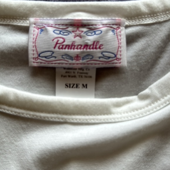 PanHandle Off White top with lace sleeves. Size M - Picture 3 of 4